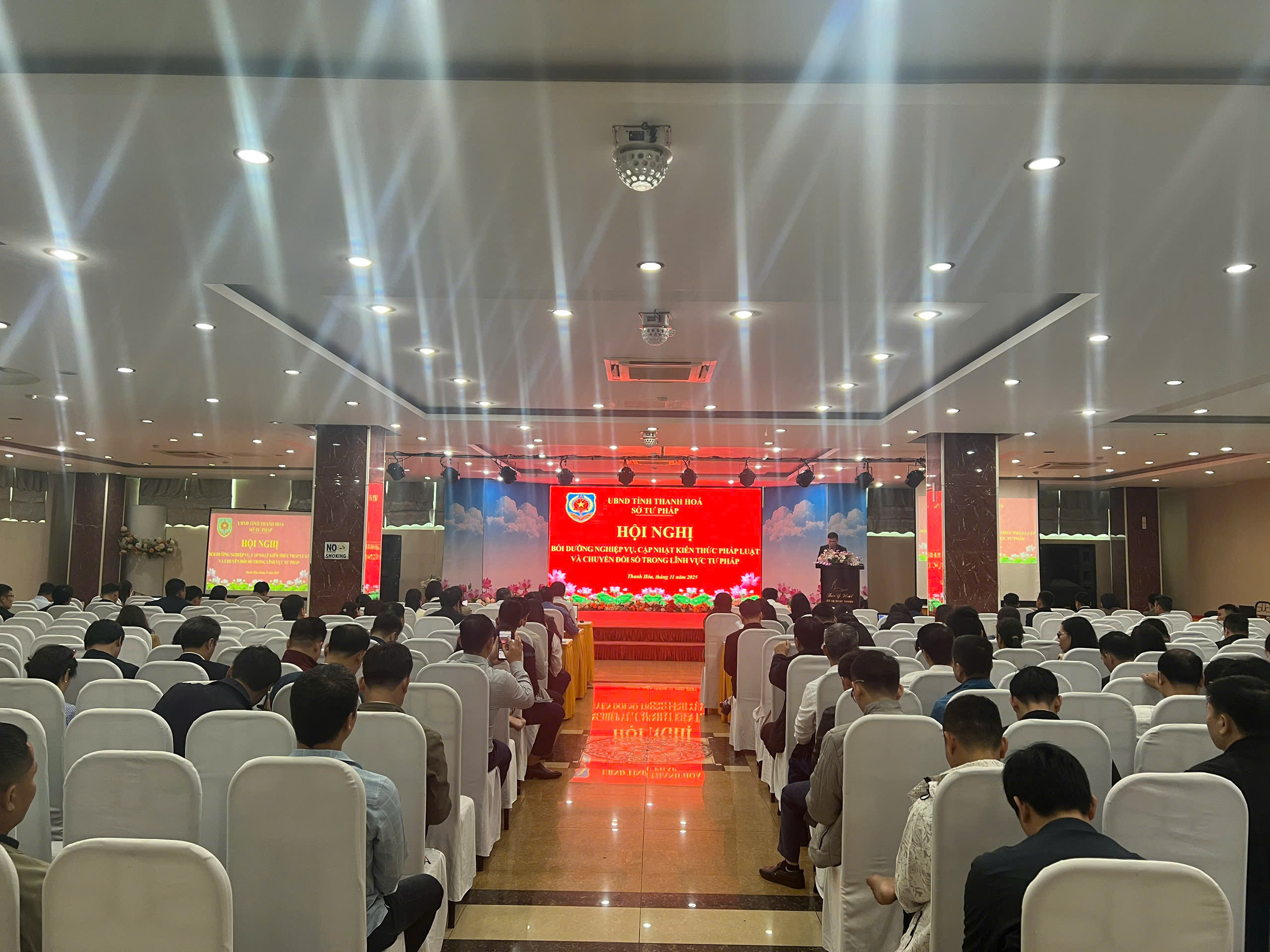 Bồi dưỡng kiến thức và kỹ năng nghiệp vụ quản lý nhà nước trên nền tảng chuyển đổi số trong lĩnh vực tư pháp